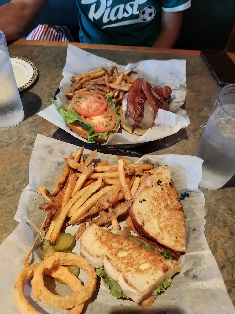 Charlmont and Cowboy Burguers